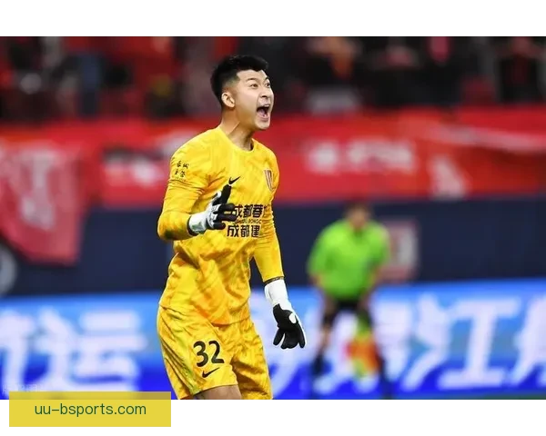 刘殿座屡献神扑守护三镇球门成功 助力球队连续不败保持强势防守