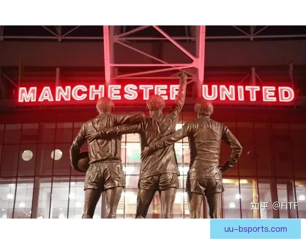 曼联确认拆除老特拉福德看台部分顶棚防漏水球场维修举措引关注